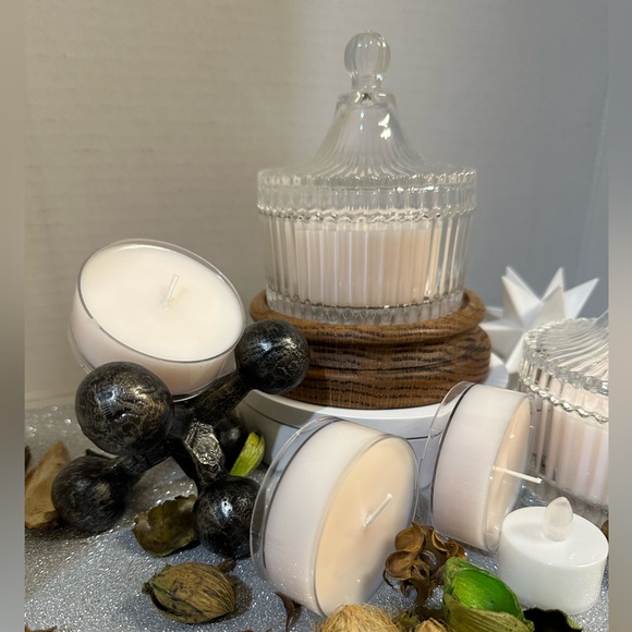 GUCCI BLOOM SCENT UNLEASHED LLC, LUXURY HAND POURED SCENTED CANDLES - Picture 3 of 8